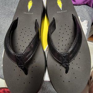 Volatile Cafe Metallic Women's Sandal - US Size 10 - Black - NEW in Box!